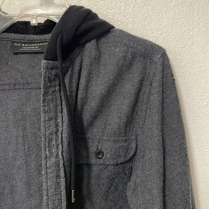 Men’s long sleeve button down with hood, xs:(30-32)